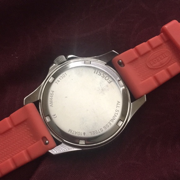 Fossil Watch - Picture 3 of 3